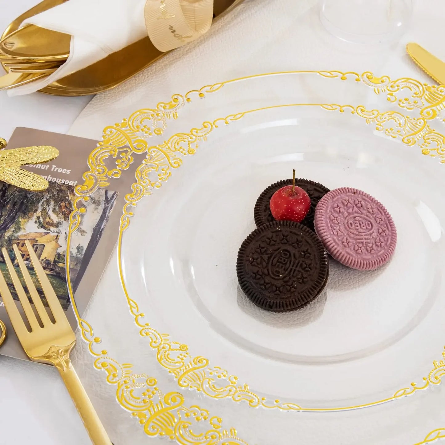 60-Piece Golden Plastic Dinnerware Set for 10 Guests