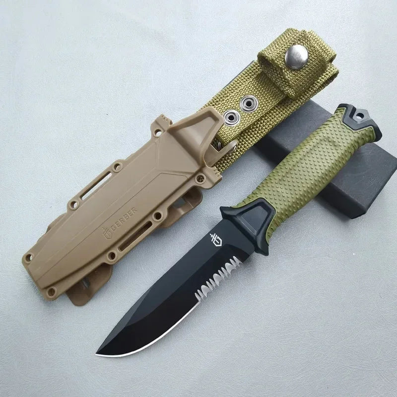 Fashion Stainless Steel Outdoor Survival Knife Portable Camping Pocket Knife Military Tactical Knives for Self Defense Hiking