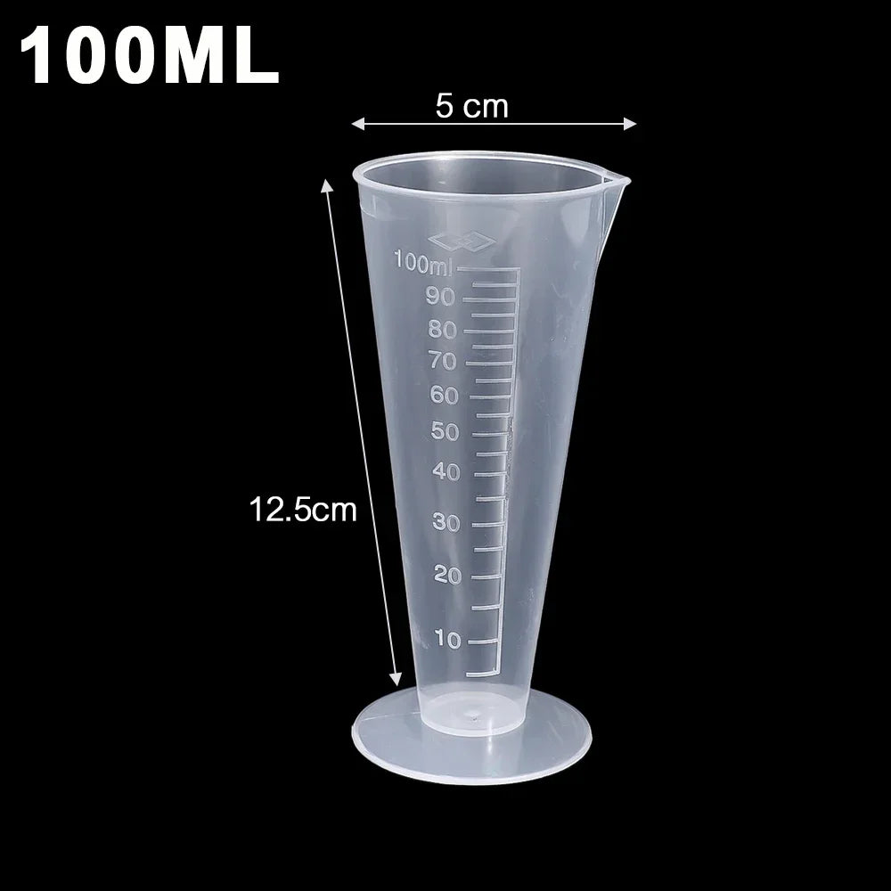 Plastic Triangular Measuring Cup with Scale Transparent Graduated Cylinder Pour Spout Liquid Container Kitchen Bar Tool 50/100ML