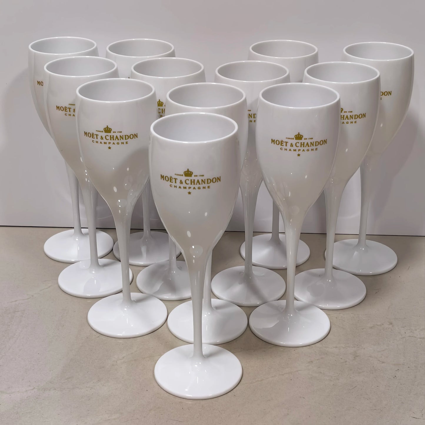 12pcs, flute plastic champagne glasses, wine goblets, white drinking glasses, suitable for bars, clubs, restaurants, home, parti