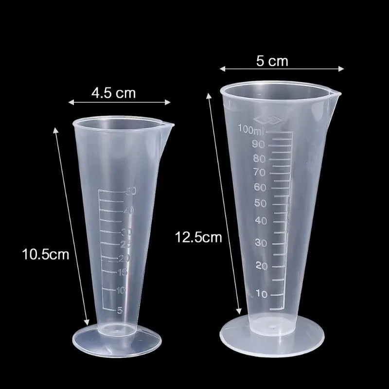 Plastic Triangular Measuring Cup with Scale Transparent Graduated Cylinder Pour Spout Liquid Container Kitchen Bar Tool 50/100ML