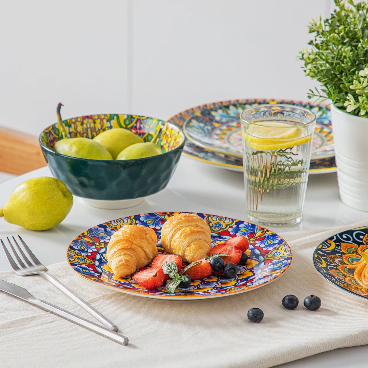 Vancasso 6-24 Piece Ceramic Dinnerware Set - Bohemian Style Stoneware for 6