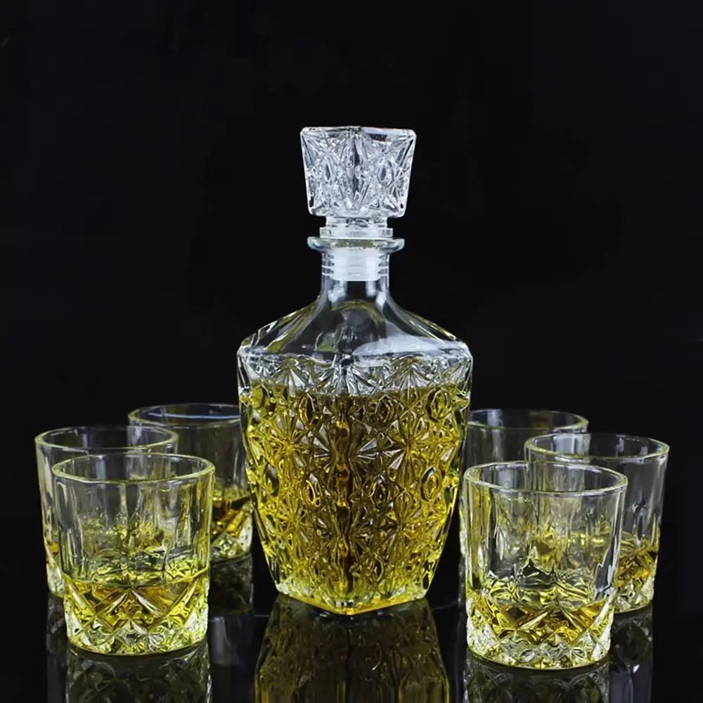 Cristal de Perfume: Lujo Ornamentado - Glass Whiskey