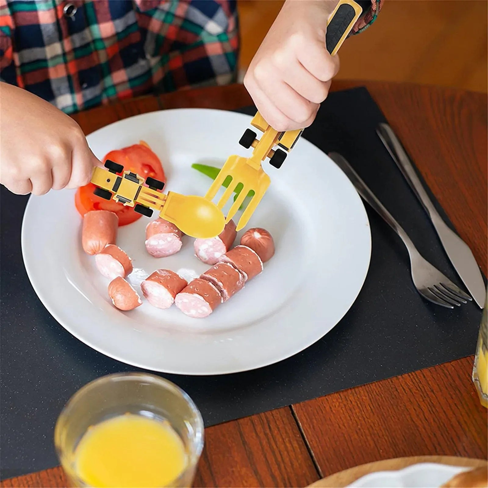 ¡Excavadora de Dientes! Dinnerware Sets de Construcción para Niños - Multicolor