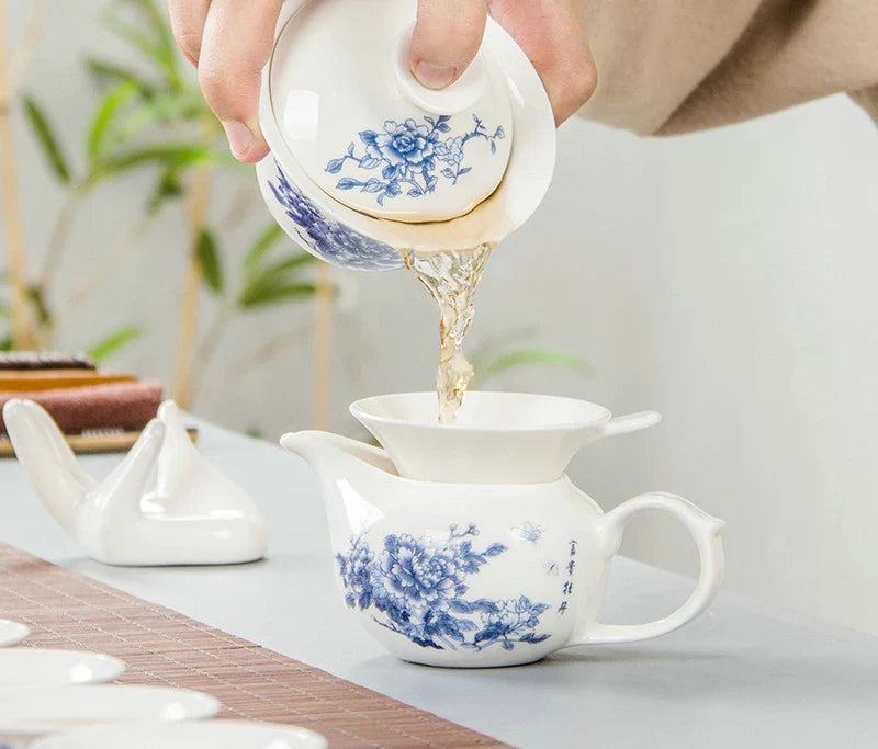 ¡Exquisito Juego de Té Floral Azul de Porcelana! - Ceramic Portable Teacup