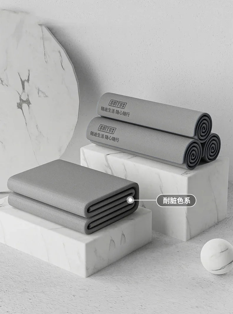 ¡Gamuza Gris Cheftronics: Brillo Automotriz Impecable!