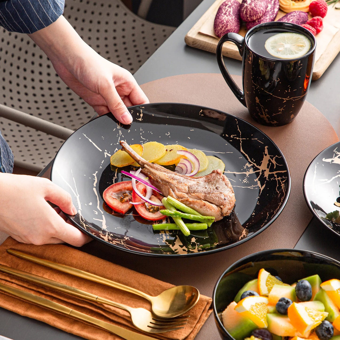 ¡Lujo en Mármol Negro: Complete Tableware Feature! - Procelain Dinnerware Set