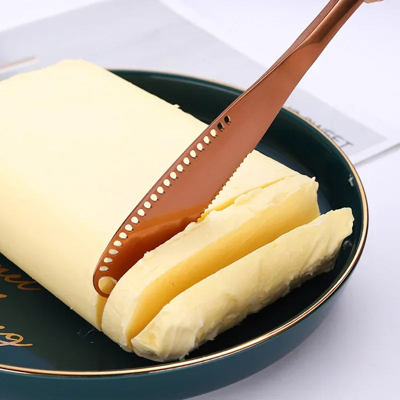Mantequilla Perfecta con Cheftronics, cuchillo de acero inoxidable cortando mantequilla