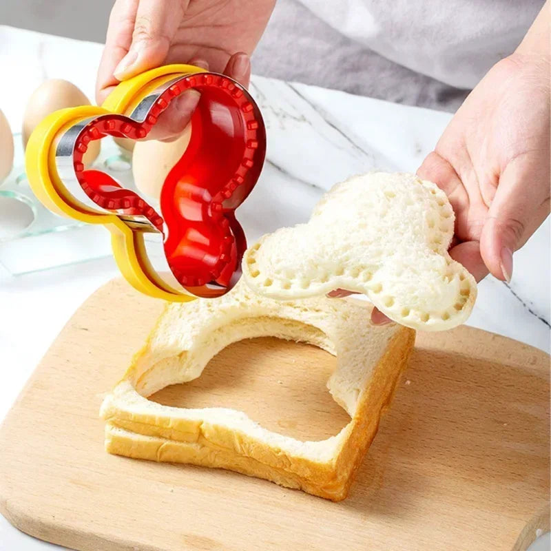 ¡Mickey Mouse y Corazones! Cortadores Sándwich y Repostería Increíbles